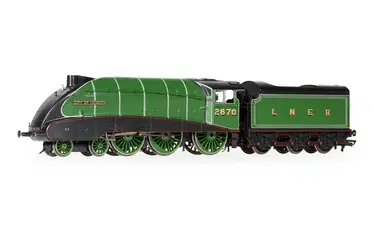 Hornby LNER Streamlined B17 City of London 2870
